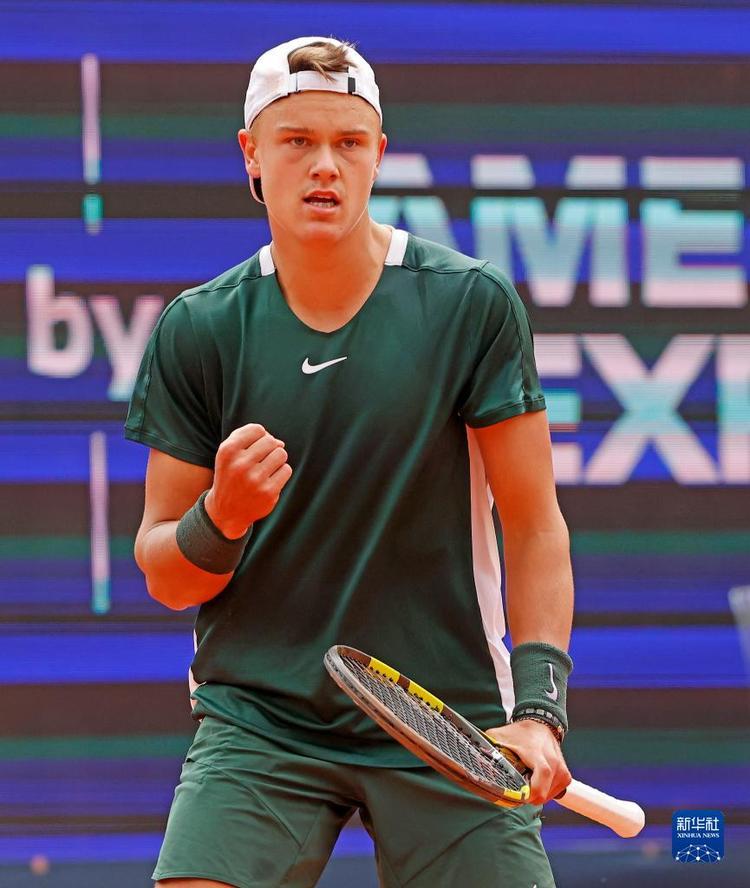 凸显其在强 凸显其在强